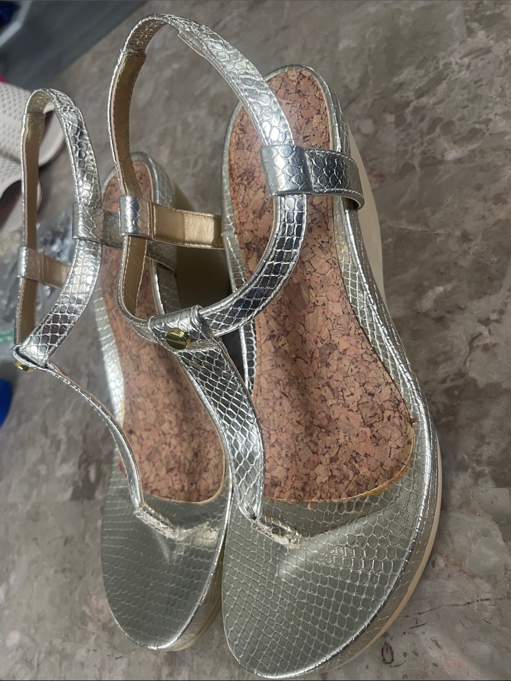 CHAPS NEW size 7 Women's Gold Slingback T-Strap Sandals / wedges. - Picture 2 of 4